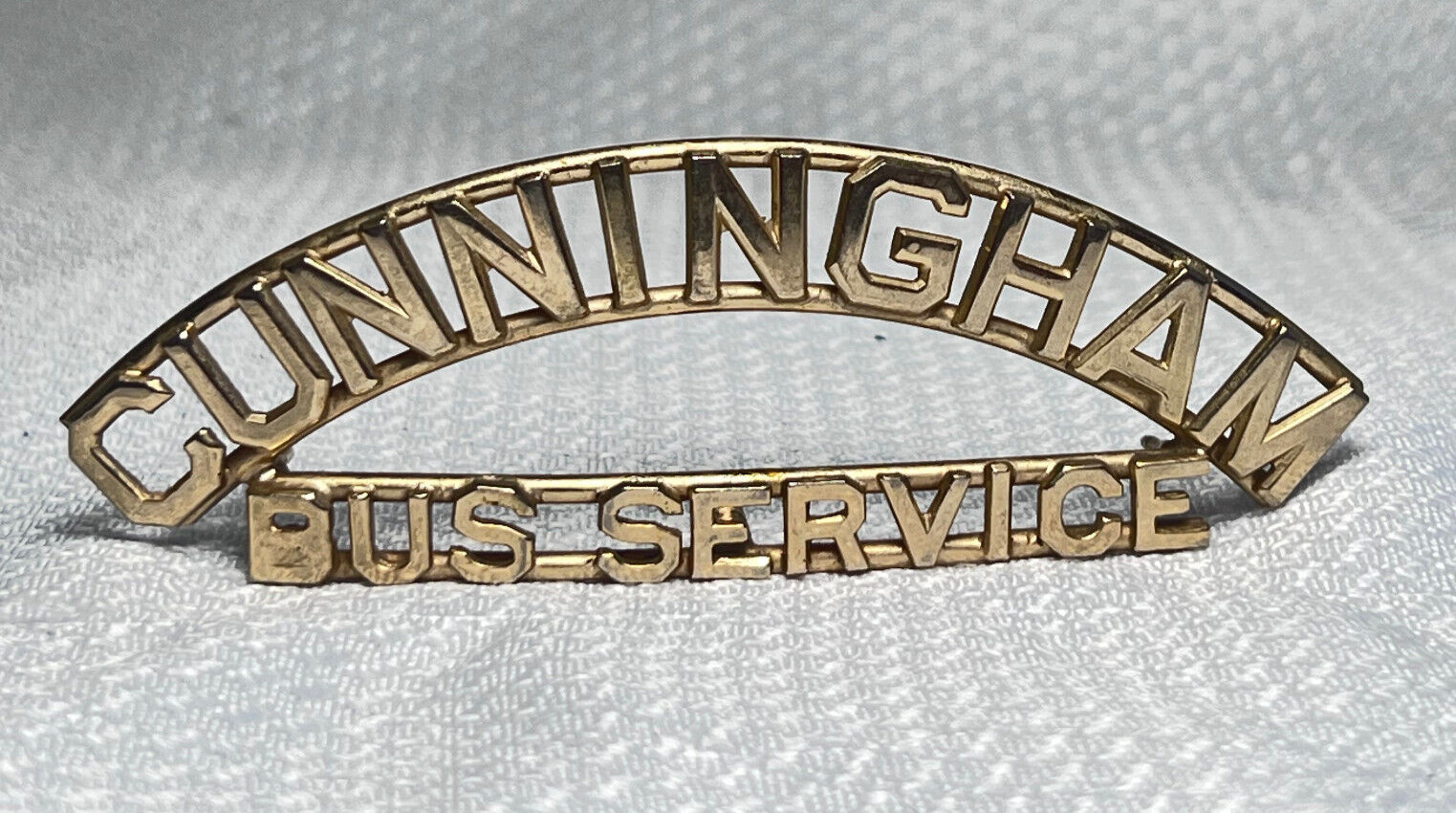 VTG Cunningham Bus Service Hat Badge Pin Great Britian Double Decker Bus