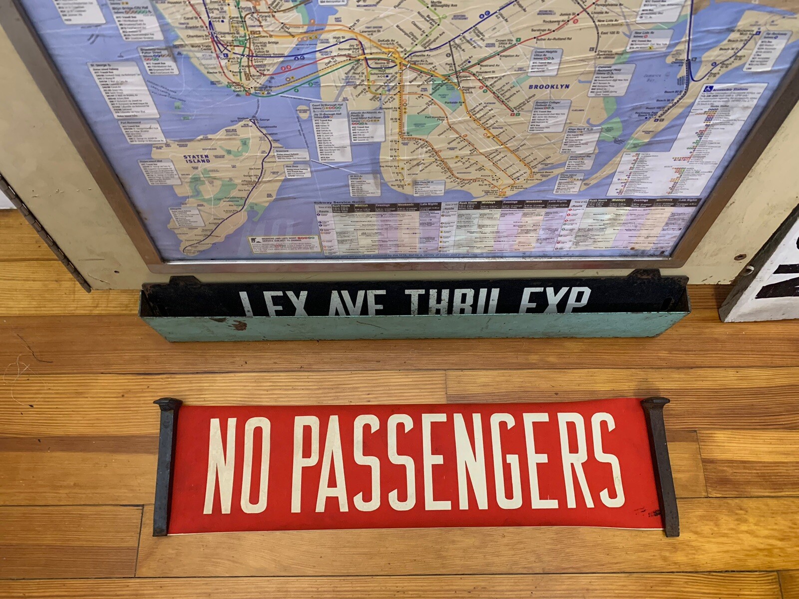 NY NYC BUS ROLL SIGN VELLUM BRONX NO PASSENGERS NOT IN SERVICE WARNING DISPLAY