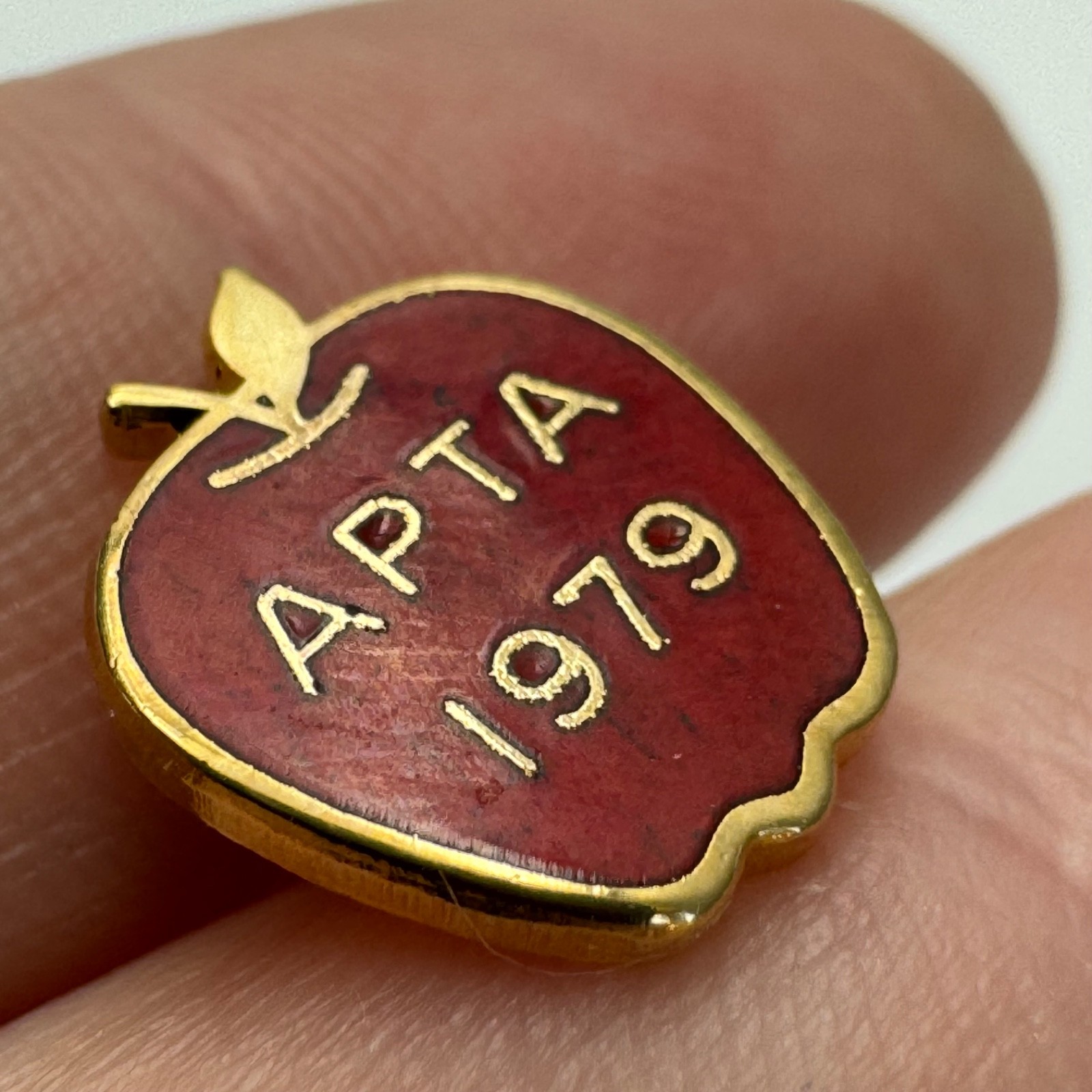 APTA 1979 Apple Lapel Pin Red Gold American Public Transportation Association