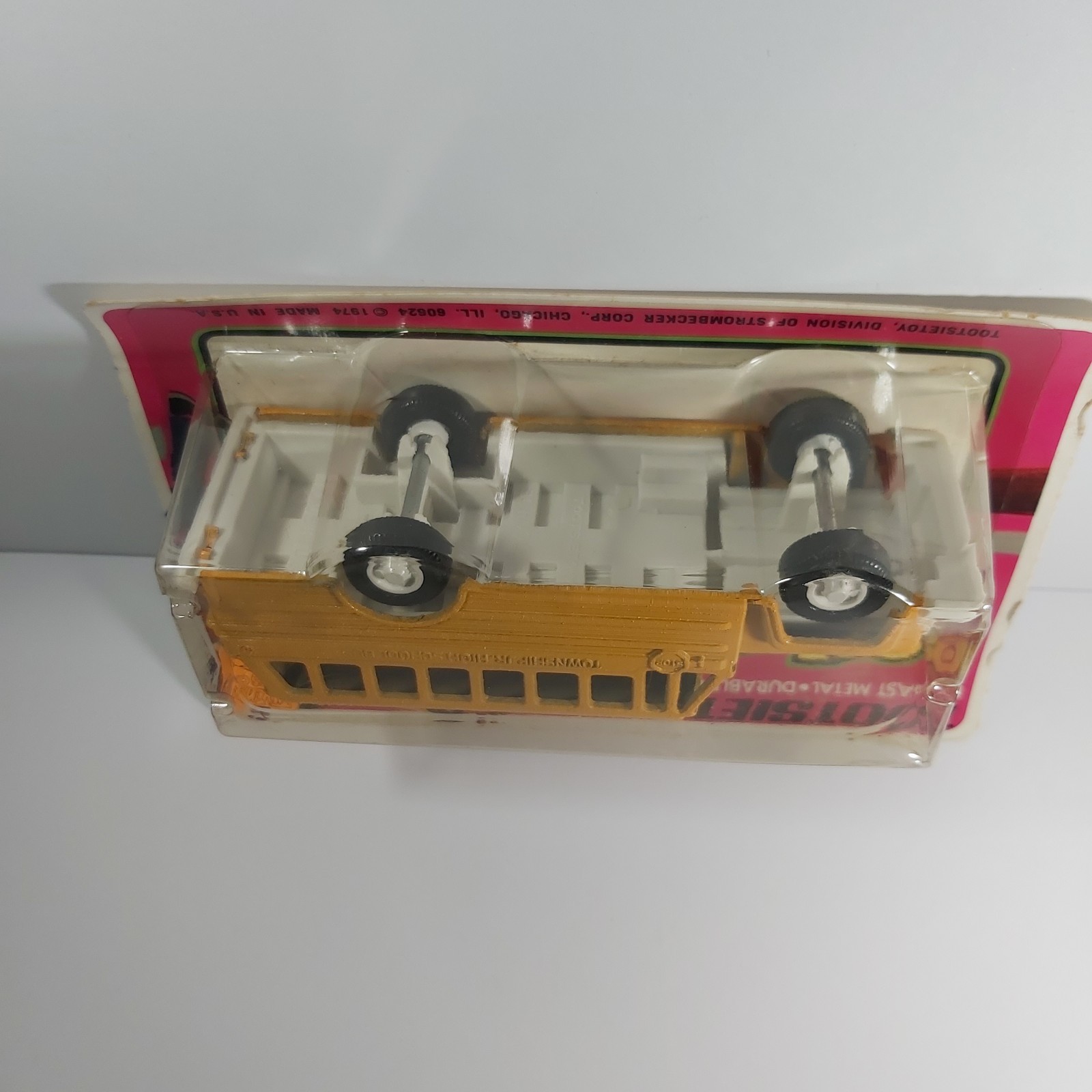 Tootsietoy Yellow School Bus die-cast metal