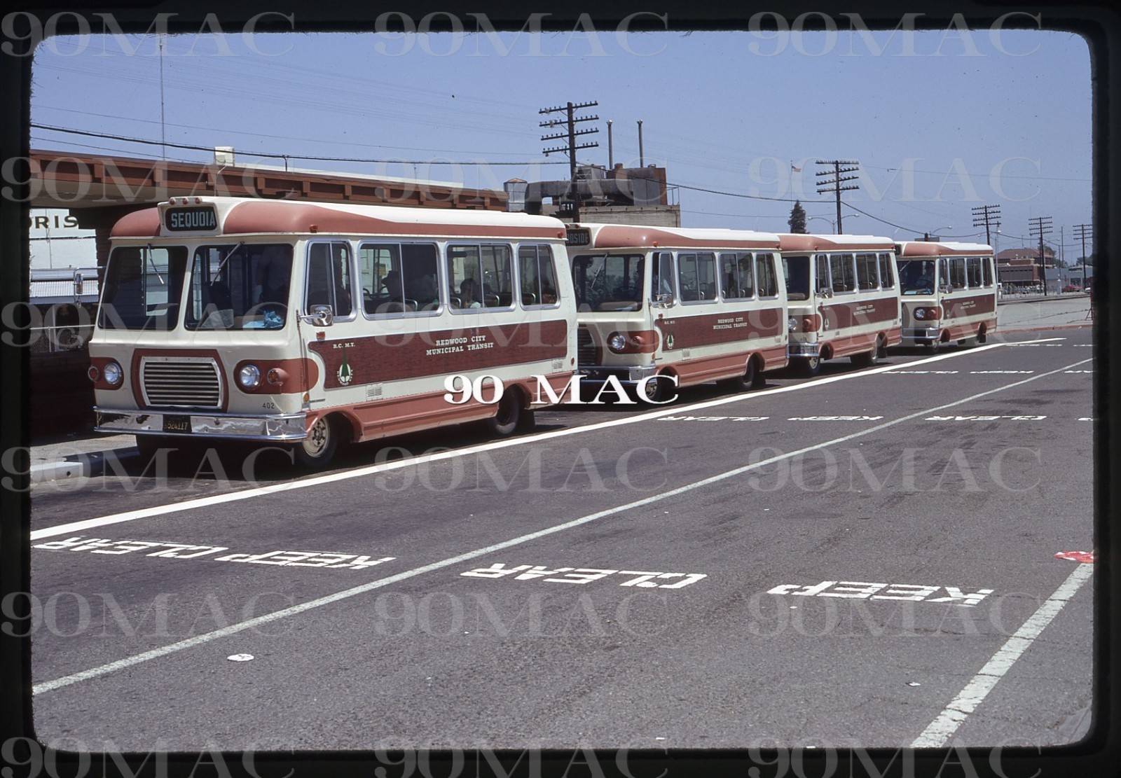 REDWOOD CITY TRANSIT. MiniBus #402. Redwood City (CA). Original Slide 1972. (B)