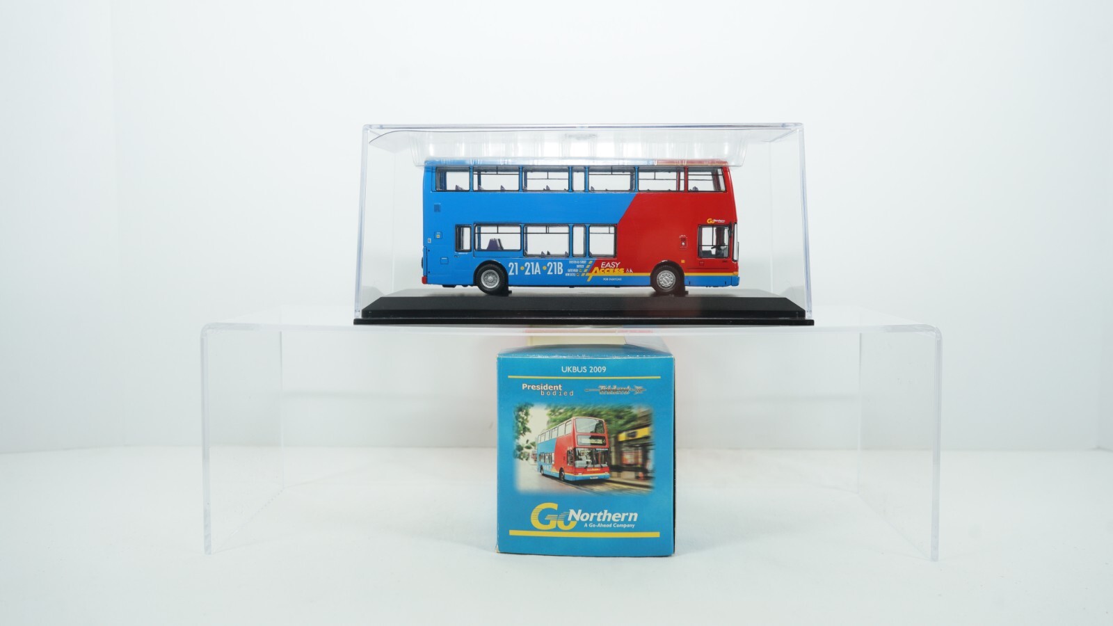 Creative Master 1/76 Plaxton President Go Norhtern Item ukbus 2009 NEW HO17