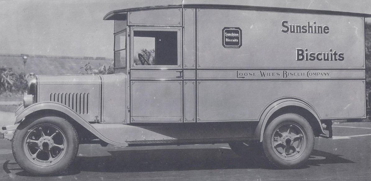 1920s CABINET PHOTO McKAY BODY WORKS? PANEL VAN DELIVERY TRUCK SUNSHINE BISCUITS