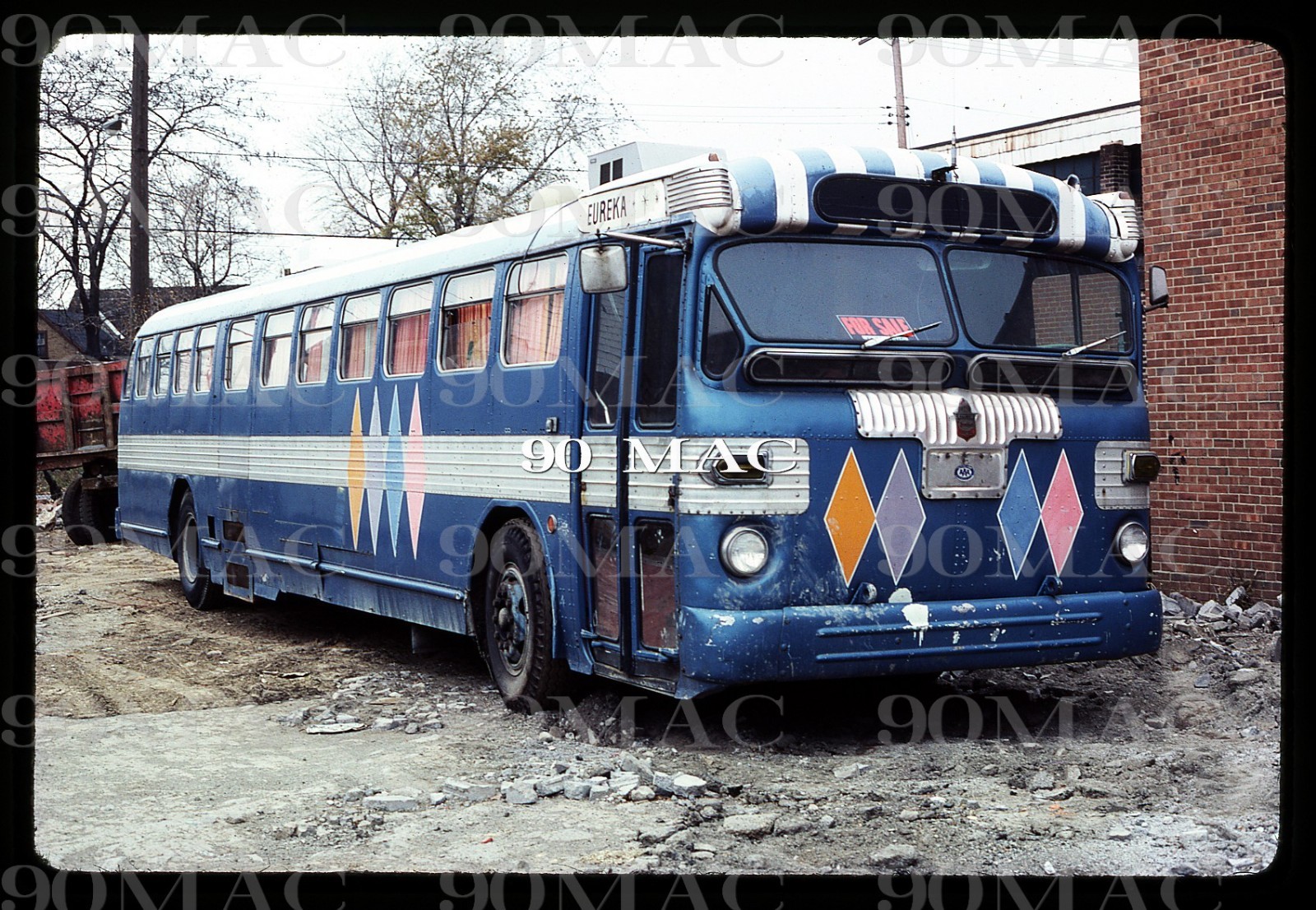 EUREKA. Twin Coach Bus. Cleveland (OH). Original Slide 1977. Motorhome.