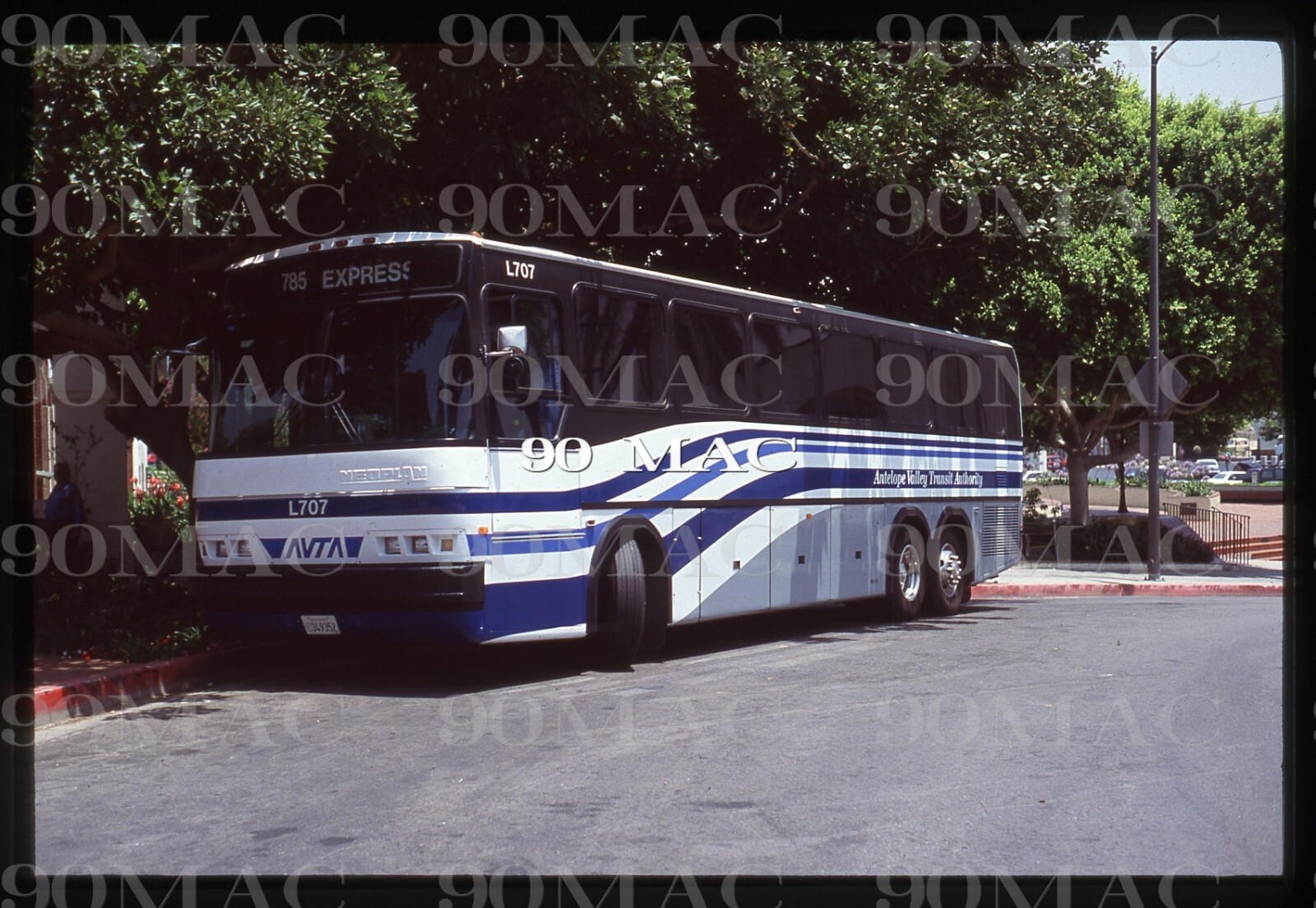 ANTELOPE VALLEY TRANSIT AUTHORITY-AVTA #L707. LA (CA). Original Slide 1992.