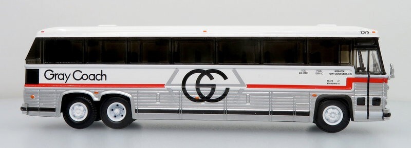 Iconic Replicas 1:87 MCI MC-9 Crusader II Intercity Coach: Gray Coach