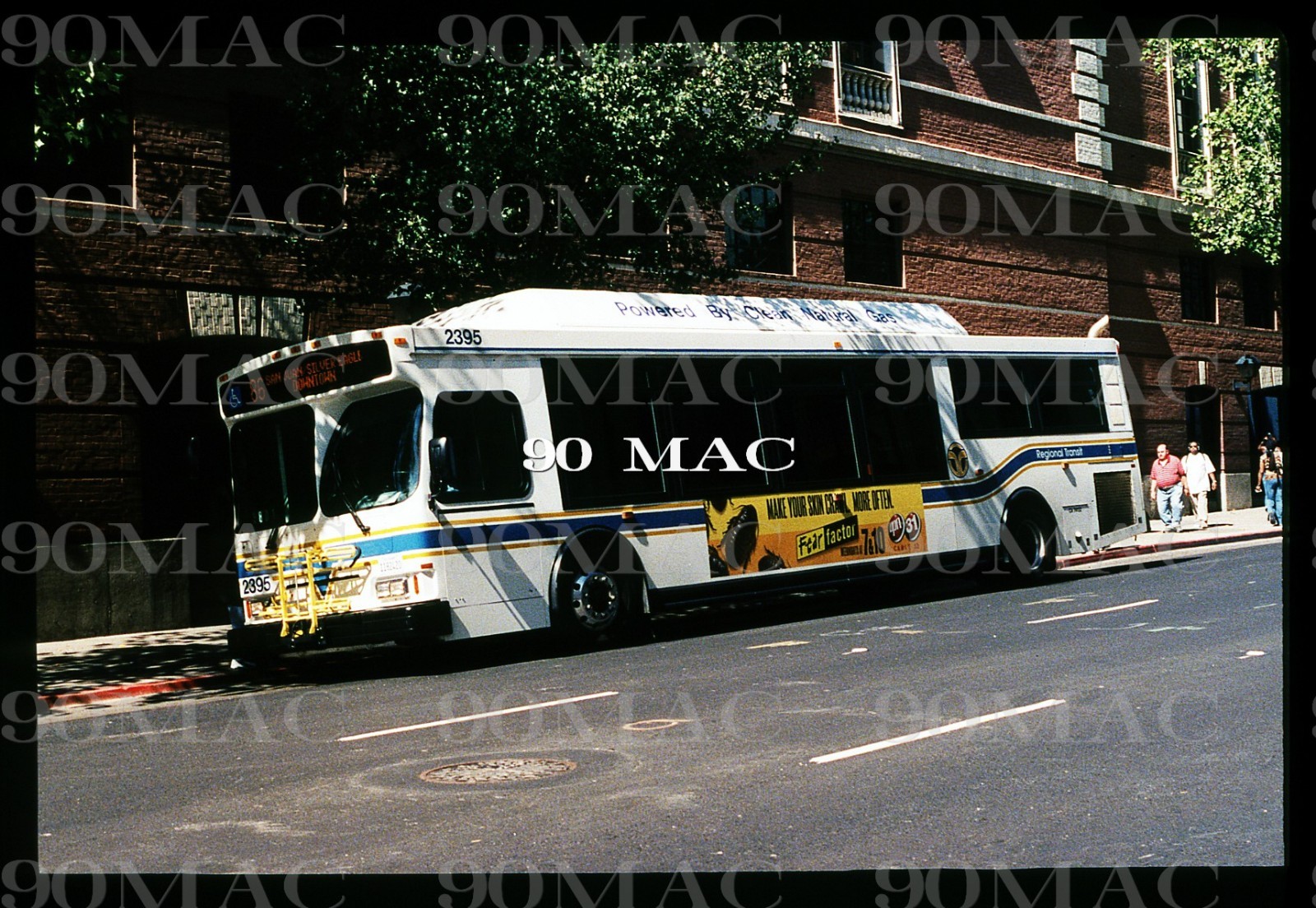 SRTD. TRANSIT BUSES. Sacramento (CA). 12 Original Slides 2002. (C)