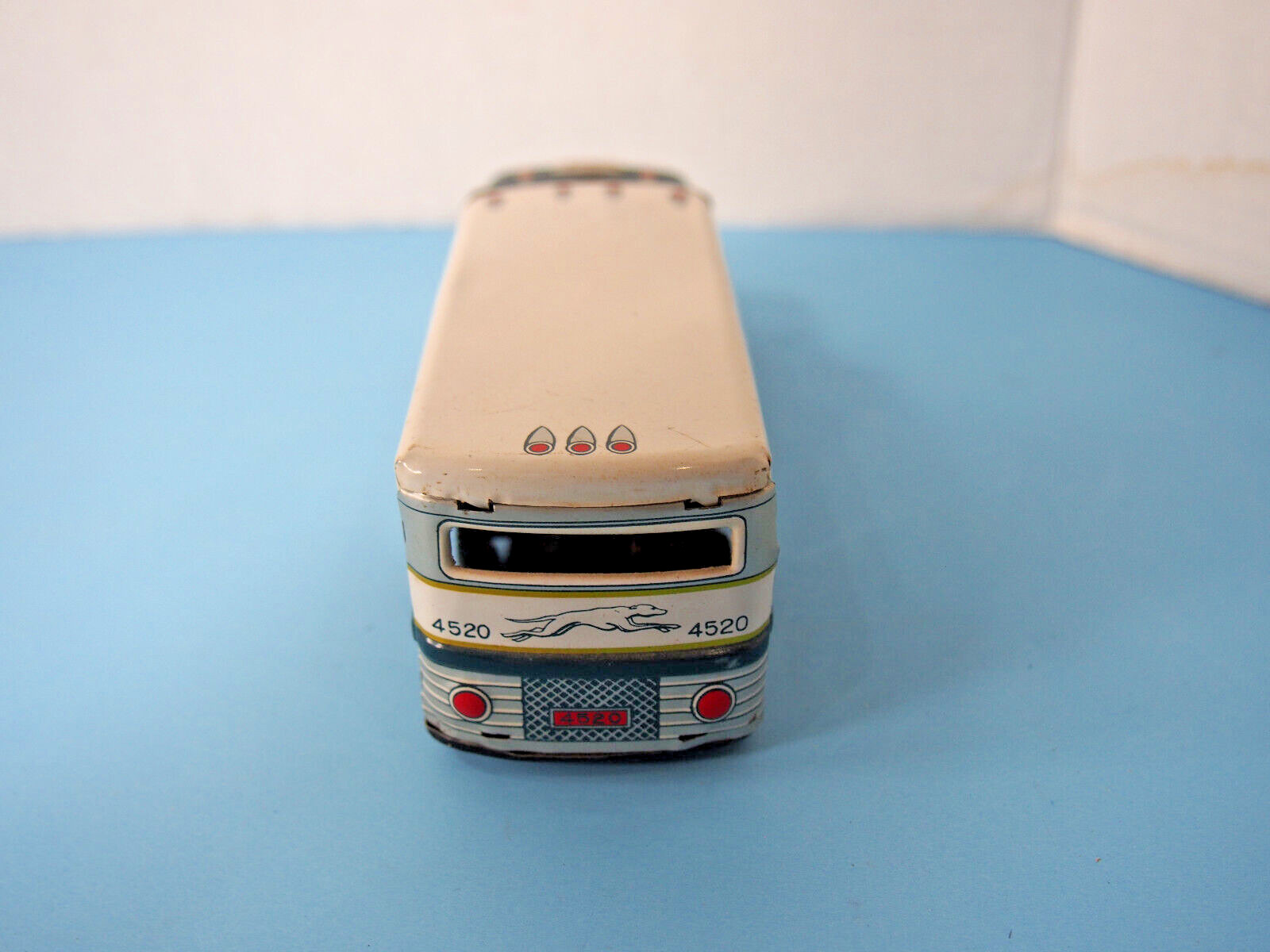 Greyhound bus #4520 Super Scenicruiser Friction Japan