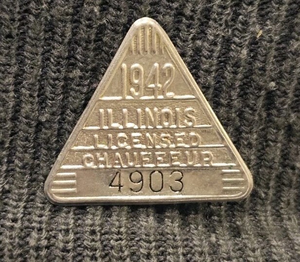 1942🇺🇸 VINTAGE ANTIQUE ILLINOIS LICENSED CHAUFFEUR ID DRIVING BADGE #7289 👀