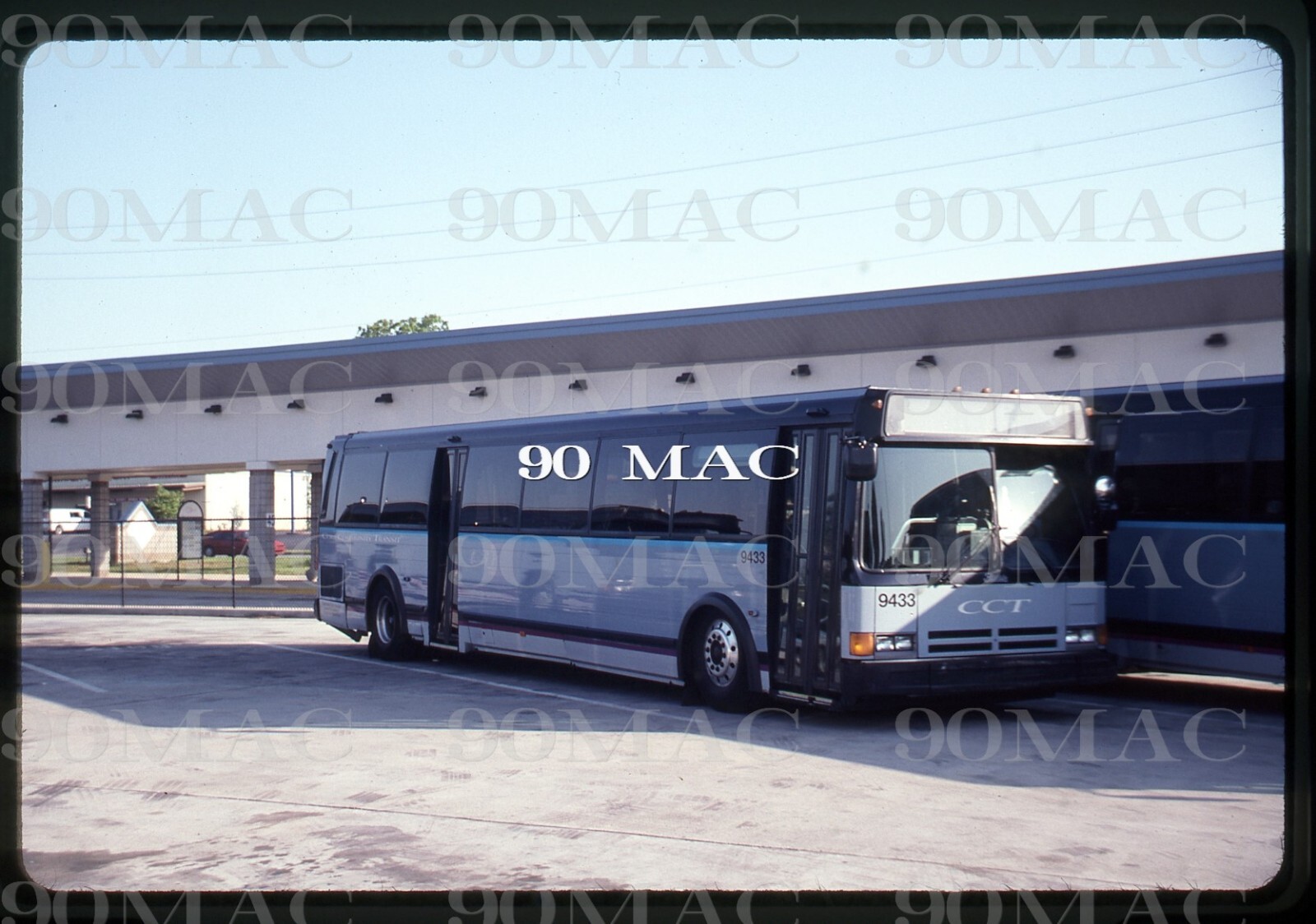 COBB COMMUNITY TRANSIT. FLXIBLE BUS #9433.Marietta (GA). Original Slide 1995.(A)