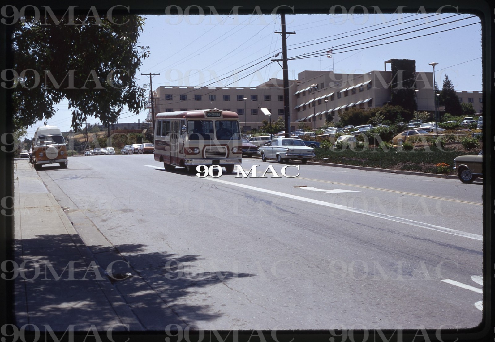 REDWOOD CITY TRANSIT. MiniBus #402. Redwood City (CA). Original Slide 1972.