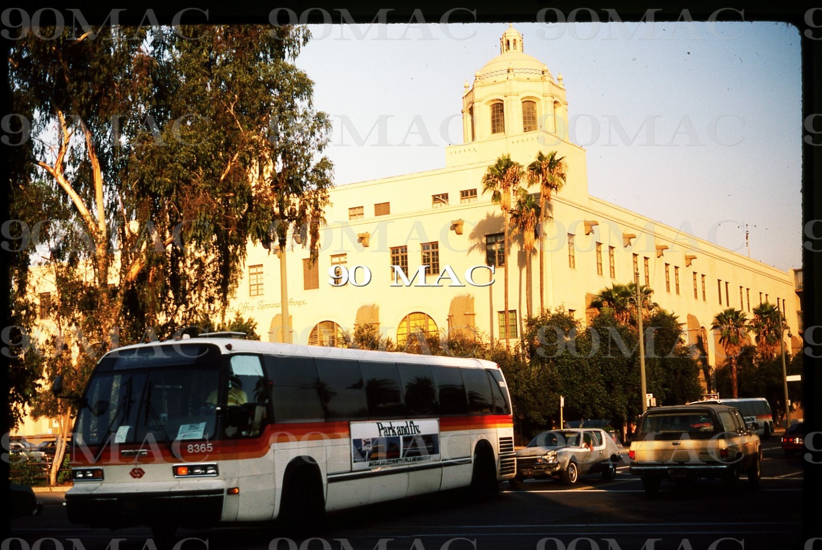 SCRTD GM RTS BUS #8365. Los Angeles (CA). Original Slide 1987.