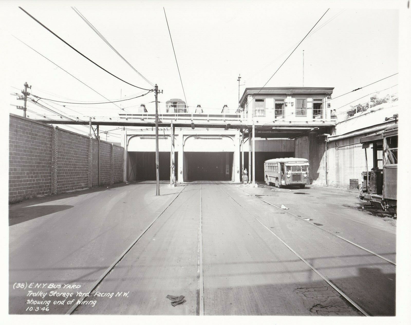 1946 NYCTA EAST NEW YORK BUS YARD PHOTO BROOKLYN NY