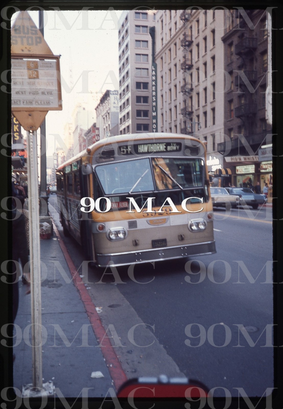 SCRTD-RTD. FLXIBLE BUS #5929. Los Angeles (CA). Original Slide. 1973.