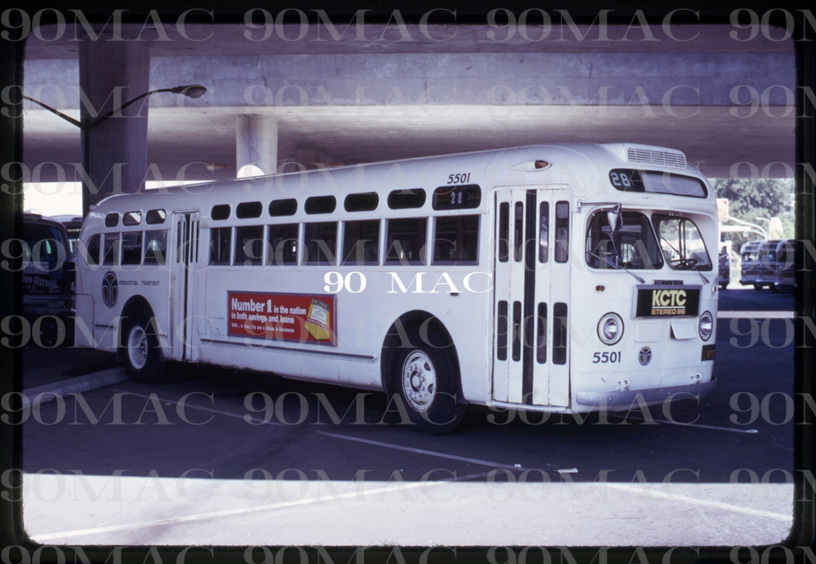 SRT. GM COACH BUS #5501. Sacramento (CA). Original Slide 1975.
