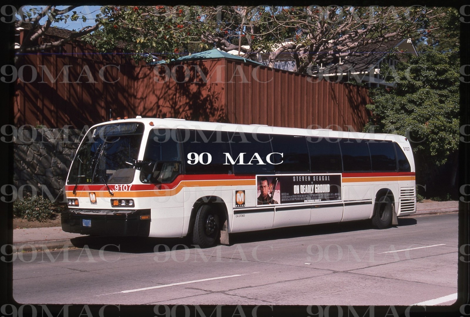 LACMTA-SCRTD. GM RTS BUS #9107. Westwood (CA). Original Slide 1994.