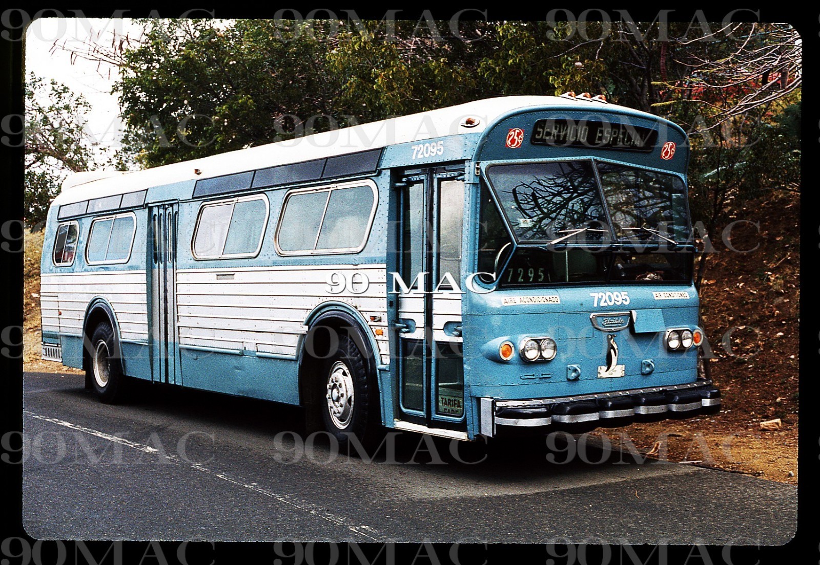 AMA. FLXIBLE BUS #72095. San Juan (PR). 2 Original Slides 1975.