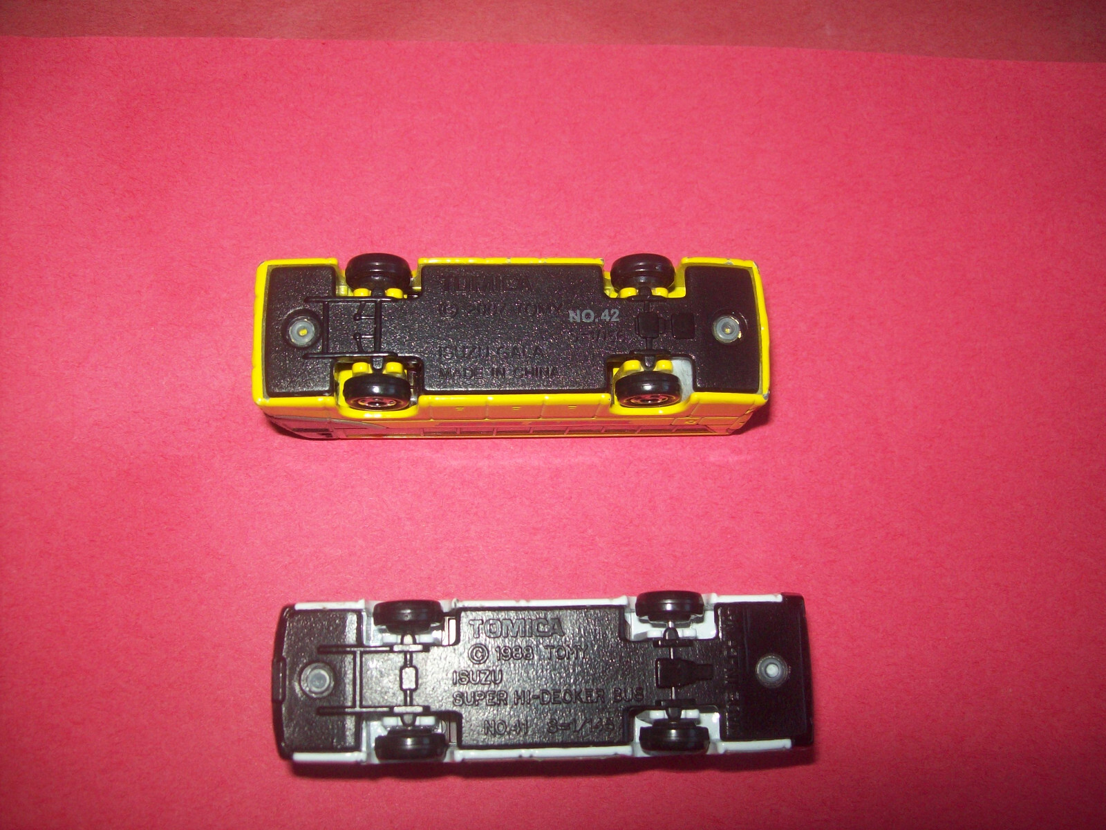 LOT OF TWO 1988,2007 TOMICA TOMY ISUZU GALA HATO & SUPER HI-DECKER BUSES