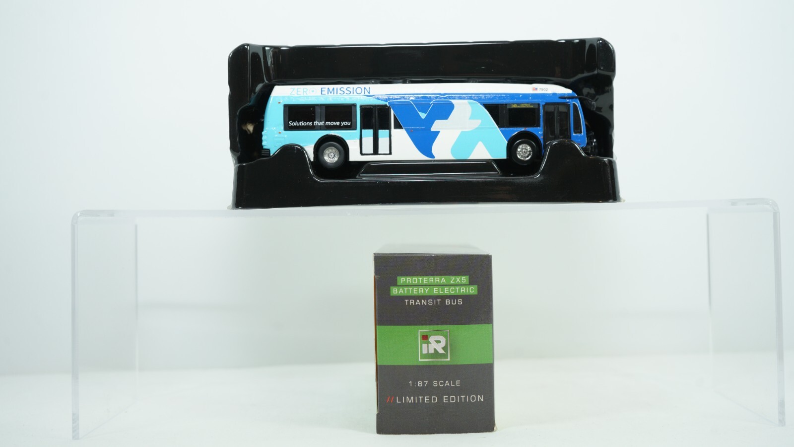 Iconic Replicas 1:87 Scale Proterra ZX5 Santa Clara Valley Bus 87-0311 NEW B8