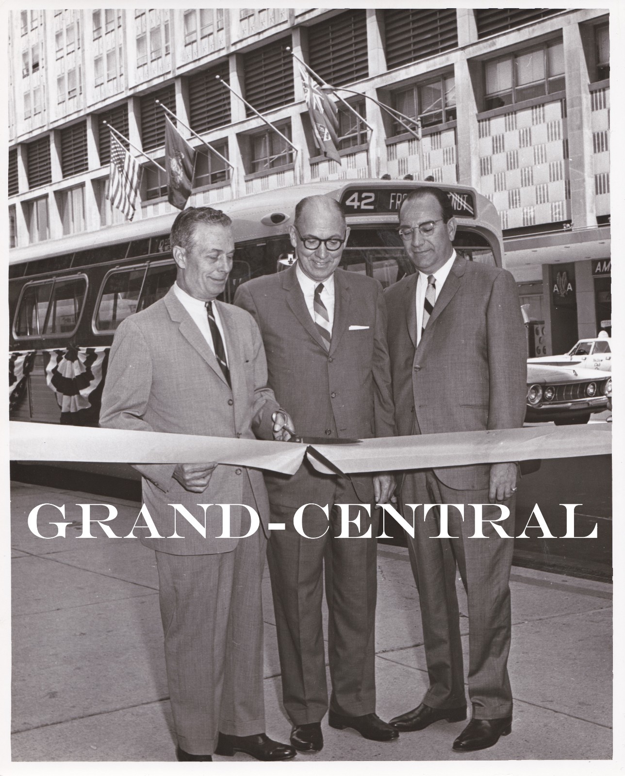 ORIGINAL PTC PHILADELPHIA TRANSPORTATION CO. BUS PHOTO RIBBON CUTTING PA