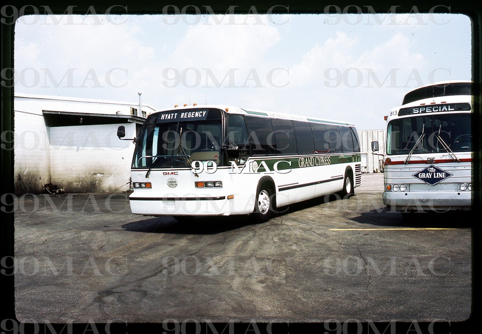 HYATT REGENCY GRAND CYPRESS HOTEL.GM RTS BUS. Orlando (FL). Original Slide 1984.