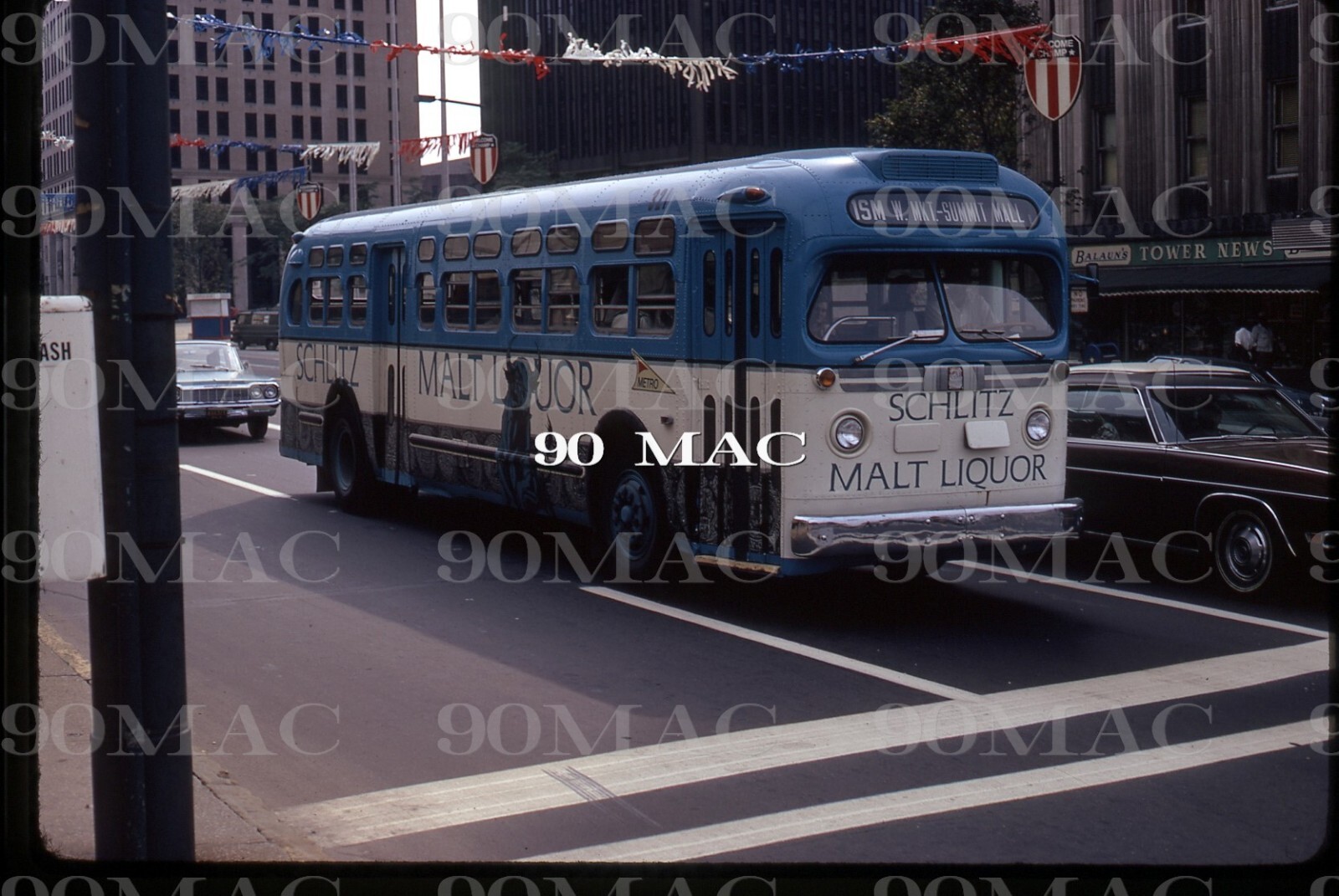 AKRON METRO. GM COACH BUS #321. Akron (OH). Original Slide 1972.