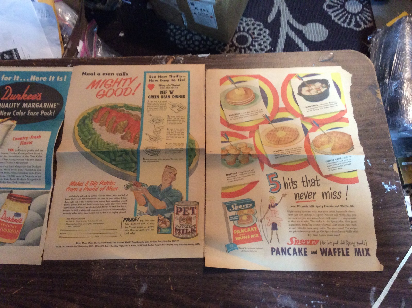 Lot of 31 Vintage / Antique Newspaper Ads Advertisements Clippings