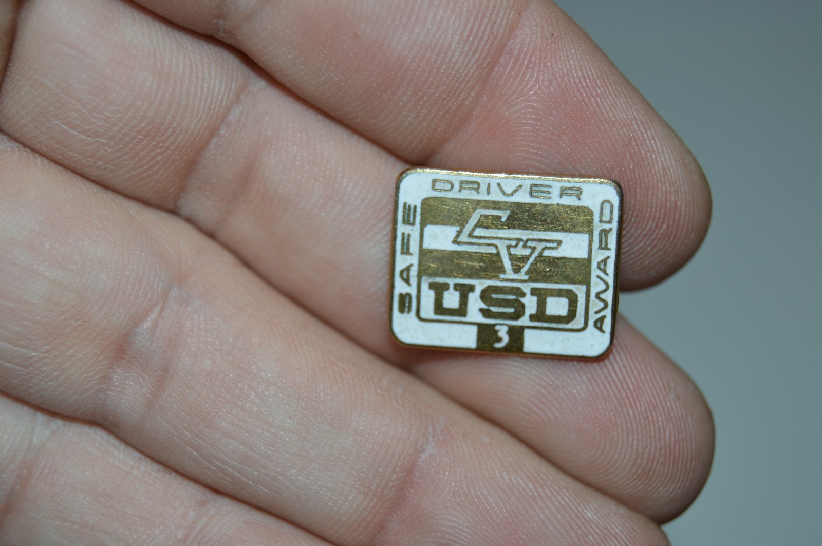 Vintage CV USD 3 Year Safe School Bus Drivers Pinback School District Award RARE