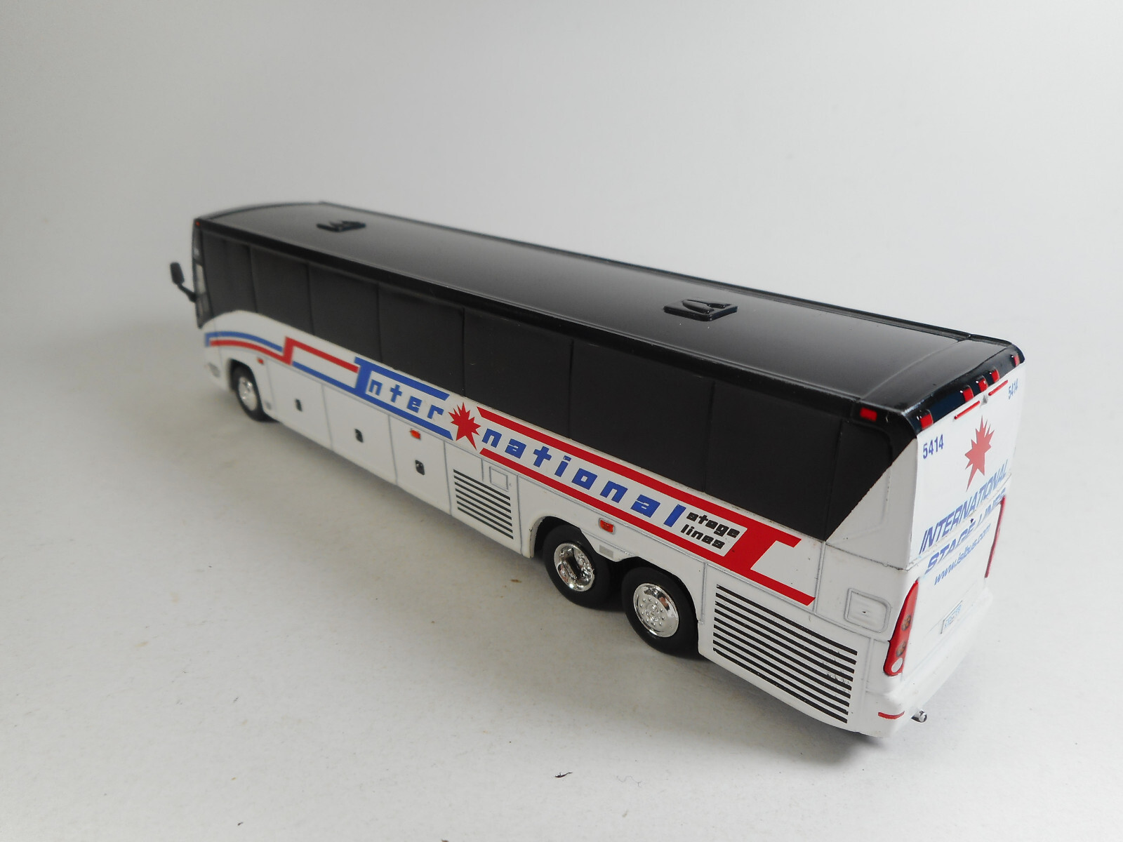 Iconic Replicas 1:87 MCI J4500 Coach International Stage Lines USA
