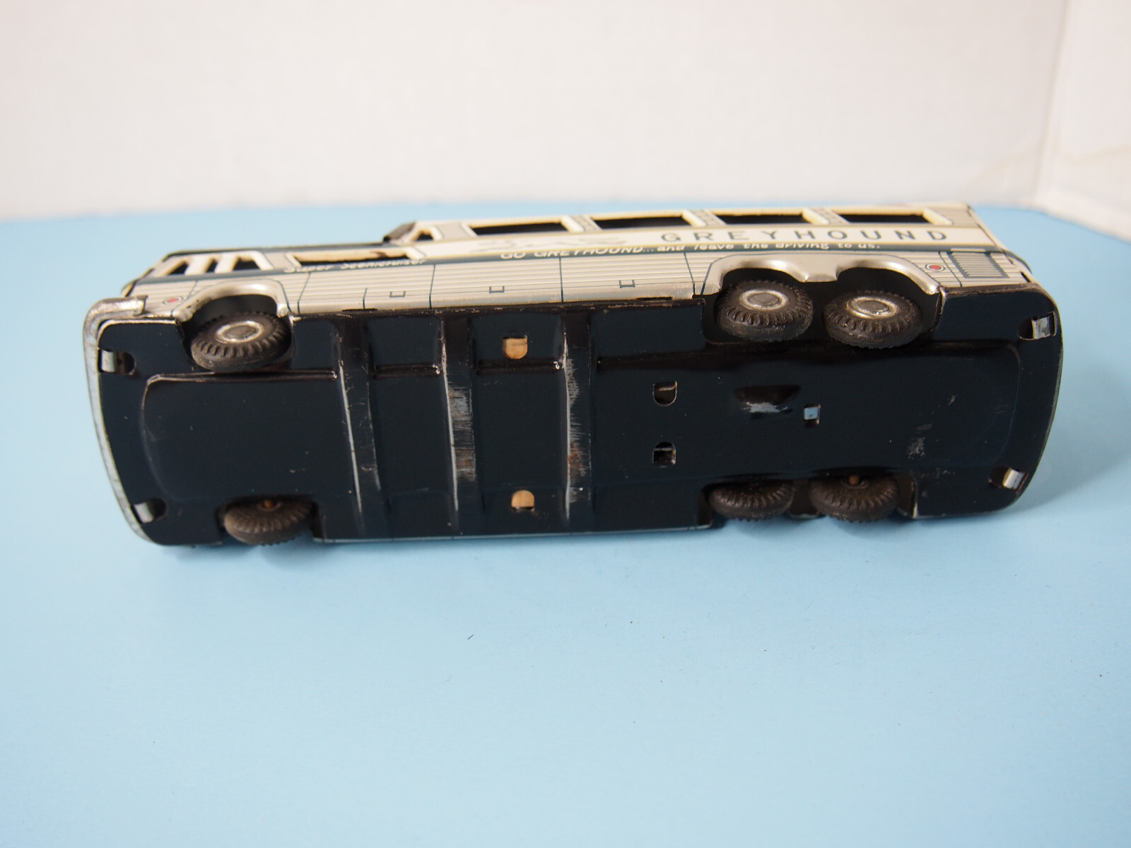 Greyhound bus #4520 Super Scenicruiser Friction Japan