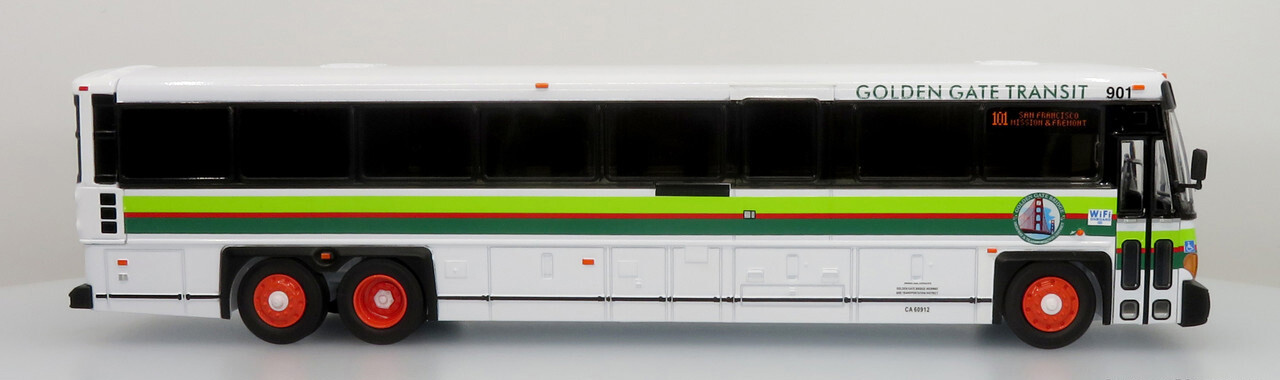 MCI D4500CT Coach Bus Golden Gate Transit-Calif. 1:50 Scale Iconic Replicas ABS