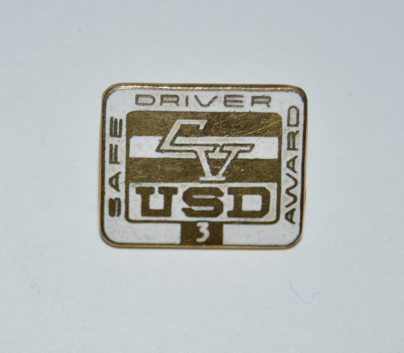 Vintage CV USD 3 Year Safe School Bus Drivers Pinback School District Award RARE