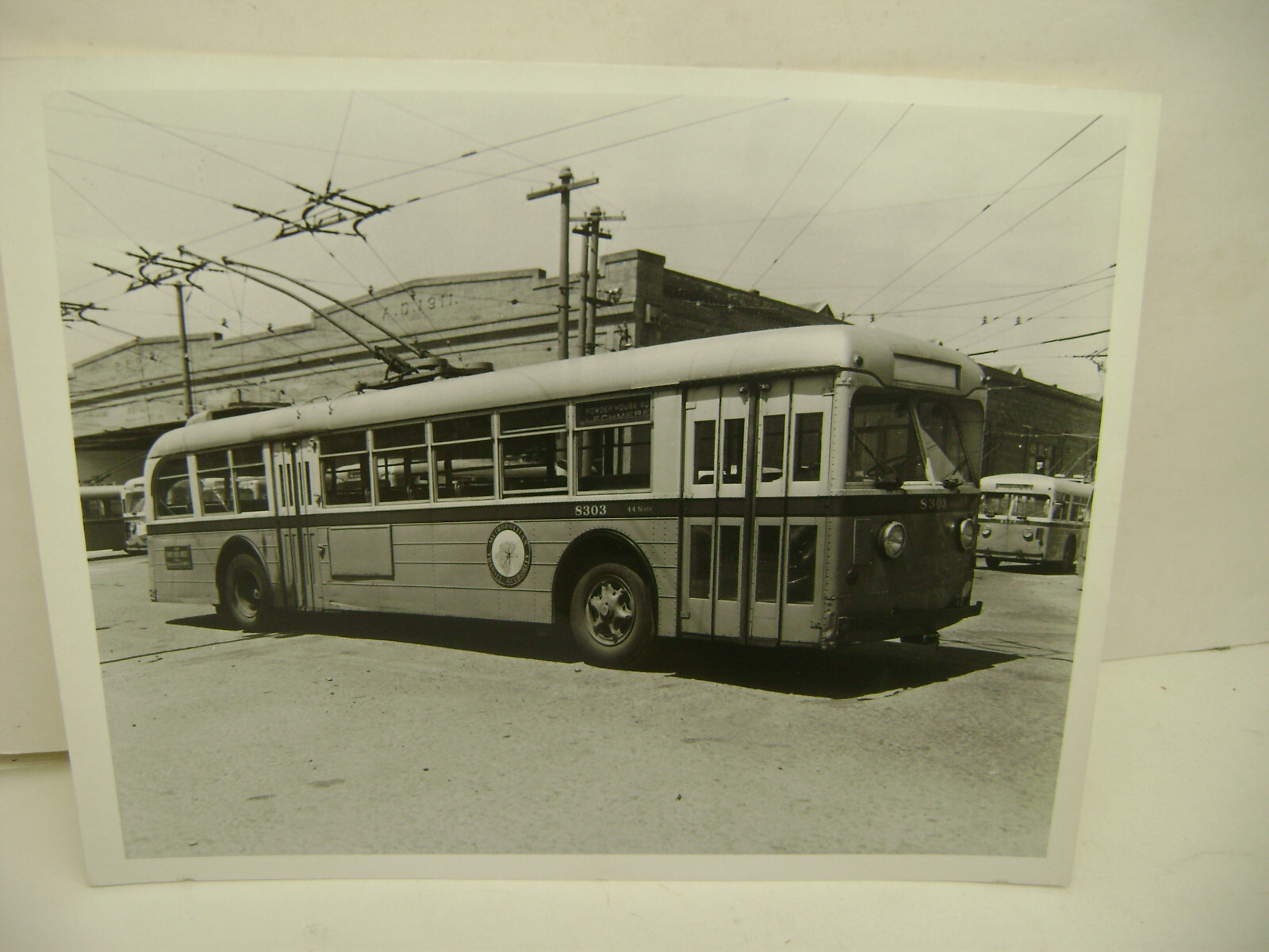 ORIGINAL 8″X10″ PHOTO POWER HOUSE LECHMERE TROLLEY BUS 8303 METROPOLITAN TRANSIT