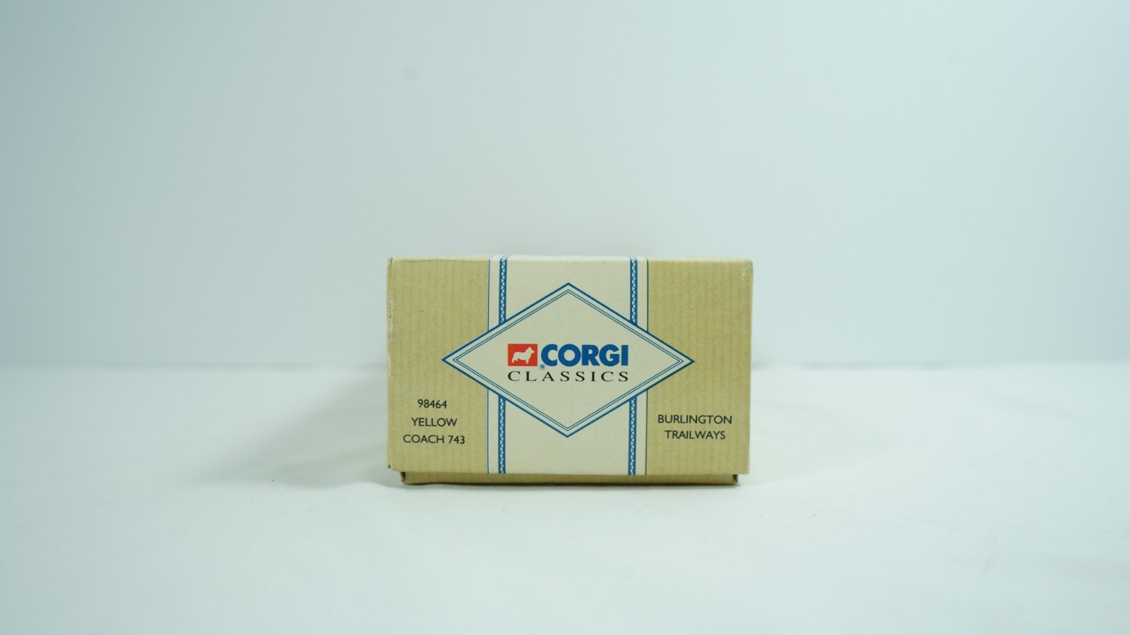 Corgi Diecast 1/50 Yellow Coach 743 Burlington Trailway Item 98464 NEW B8