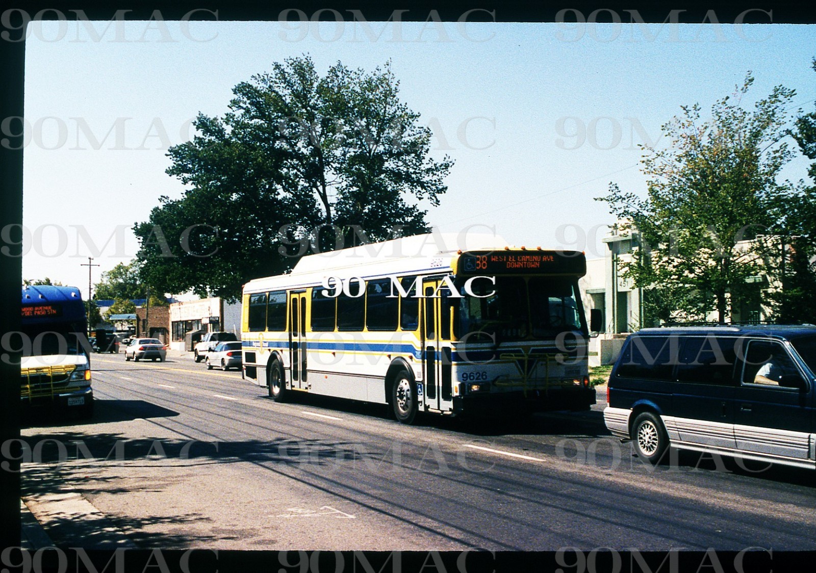 SRTD. TRANSIT BUSES. Sacramento (CA). 12 Original Slides 2002. (C)