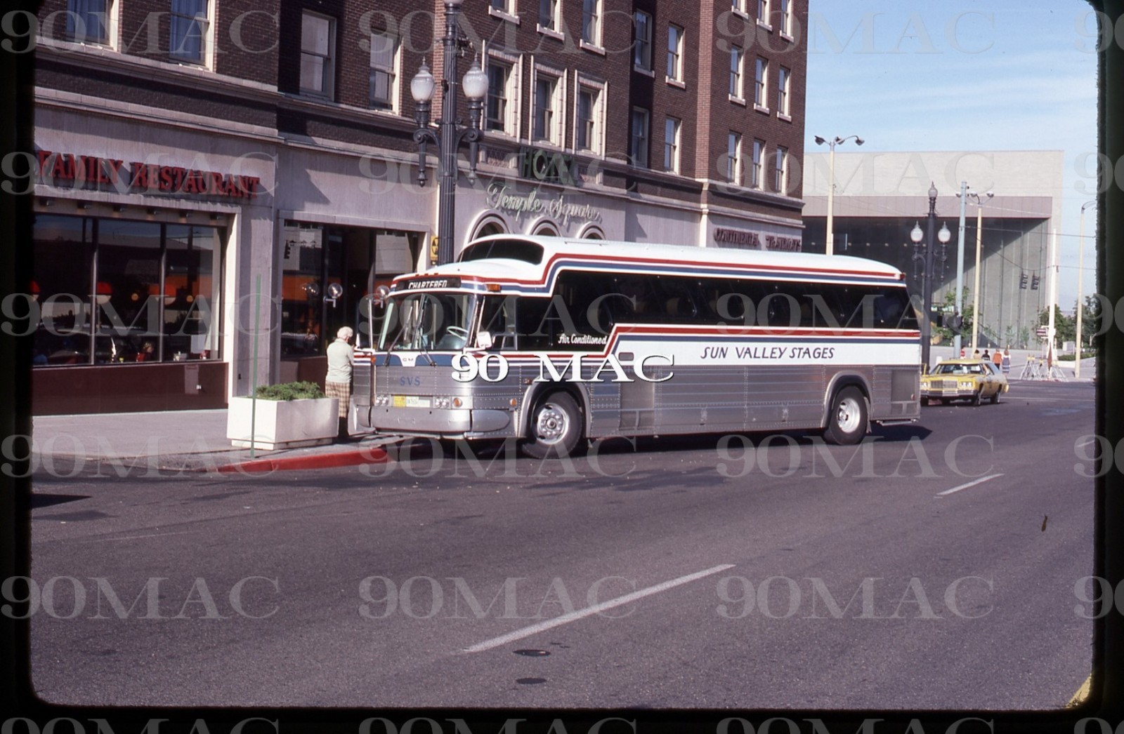 SUN VALLEY STAGES. GM COACH BUS. Boise (ID). Original Slide 1981. (A)
