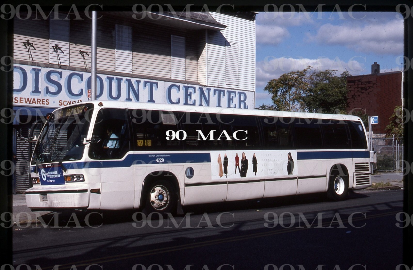 NYCMTA. GM RTS BUS #4720. Brooklyn (NY). Original Slide 1996.
