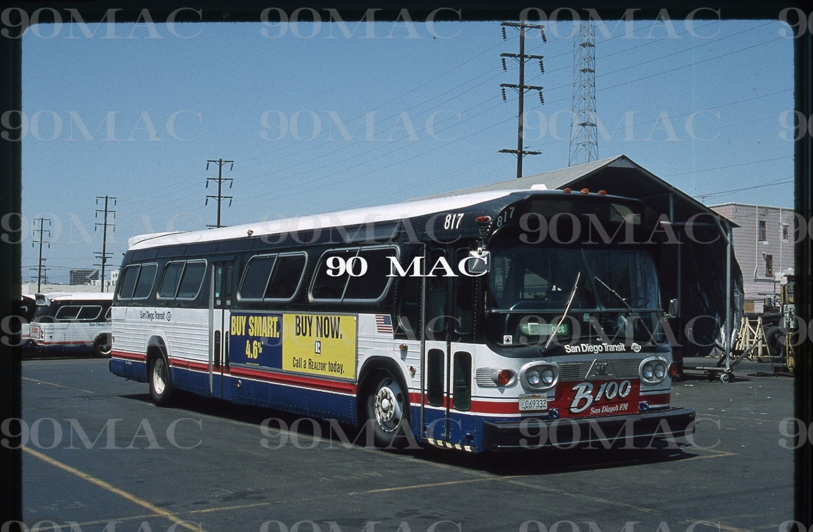 SDMTS. GM COACH BUS #817. San Diego (CA). Original Slide 1993.