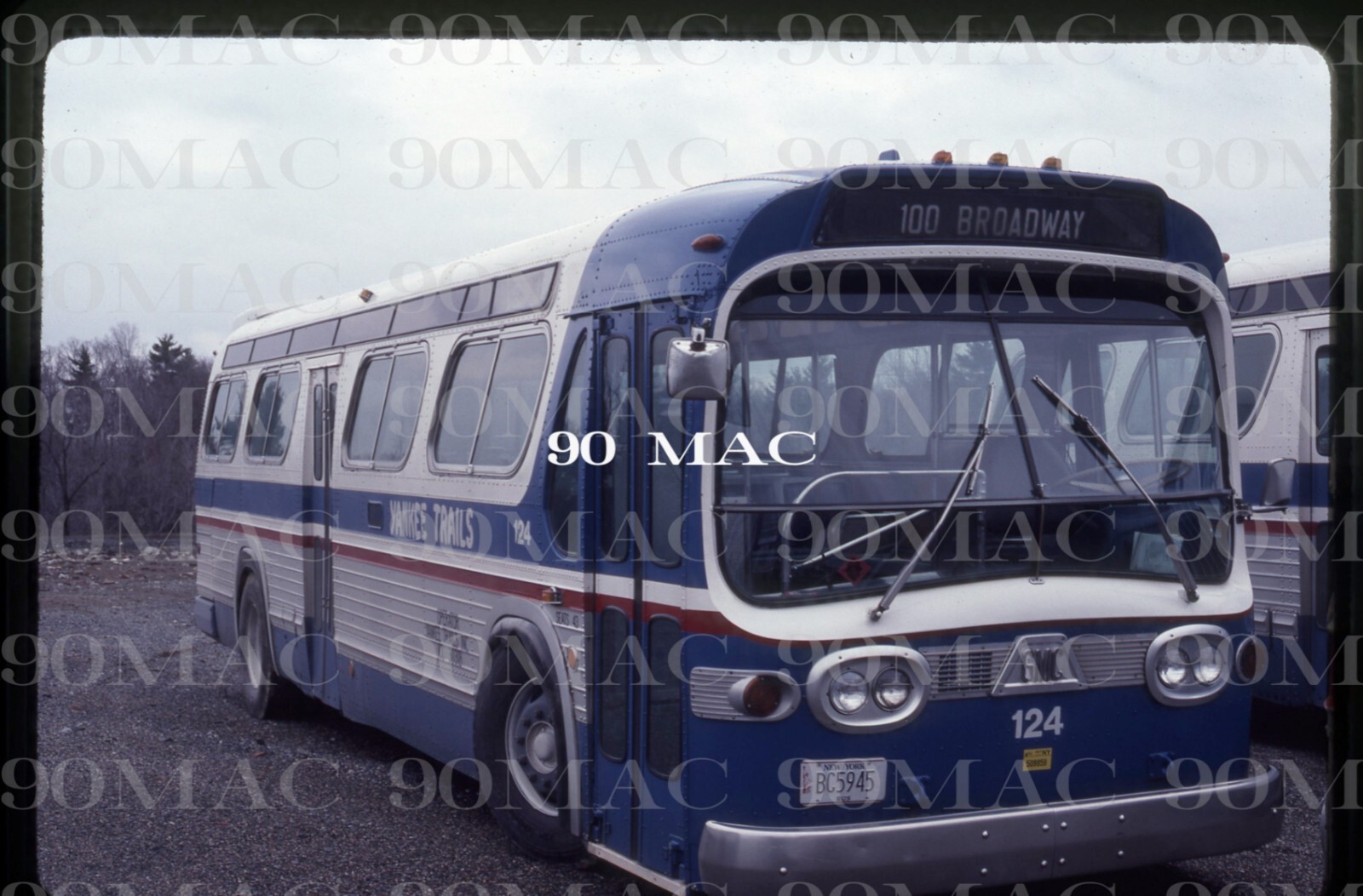 YANKEE TRAILS. GM COACH #124 (NY). Original Slide 1992.