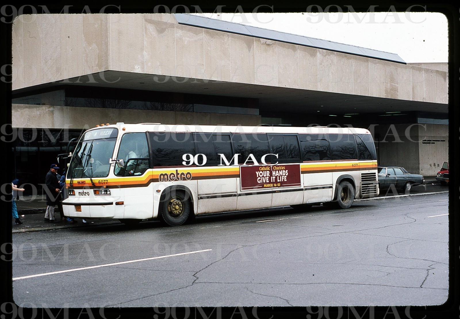 NFTA. GM RTS BUS #6077. Buffalo (NY). Original Slide 1986.