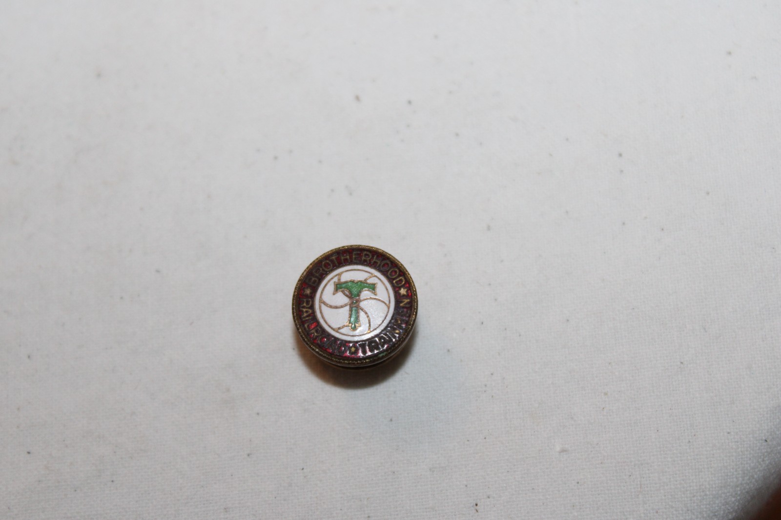 BROTHERHOOD of RAILROAD TRAINMEN Vintage TRAIN Lapel PIN Gold Tone Metal Enamel