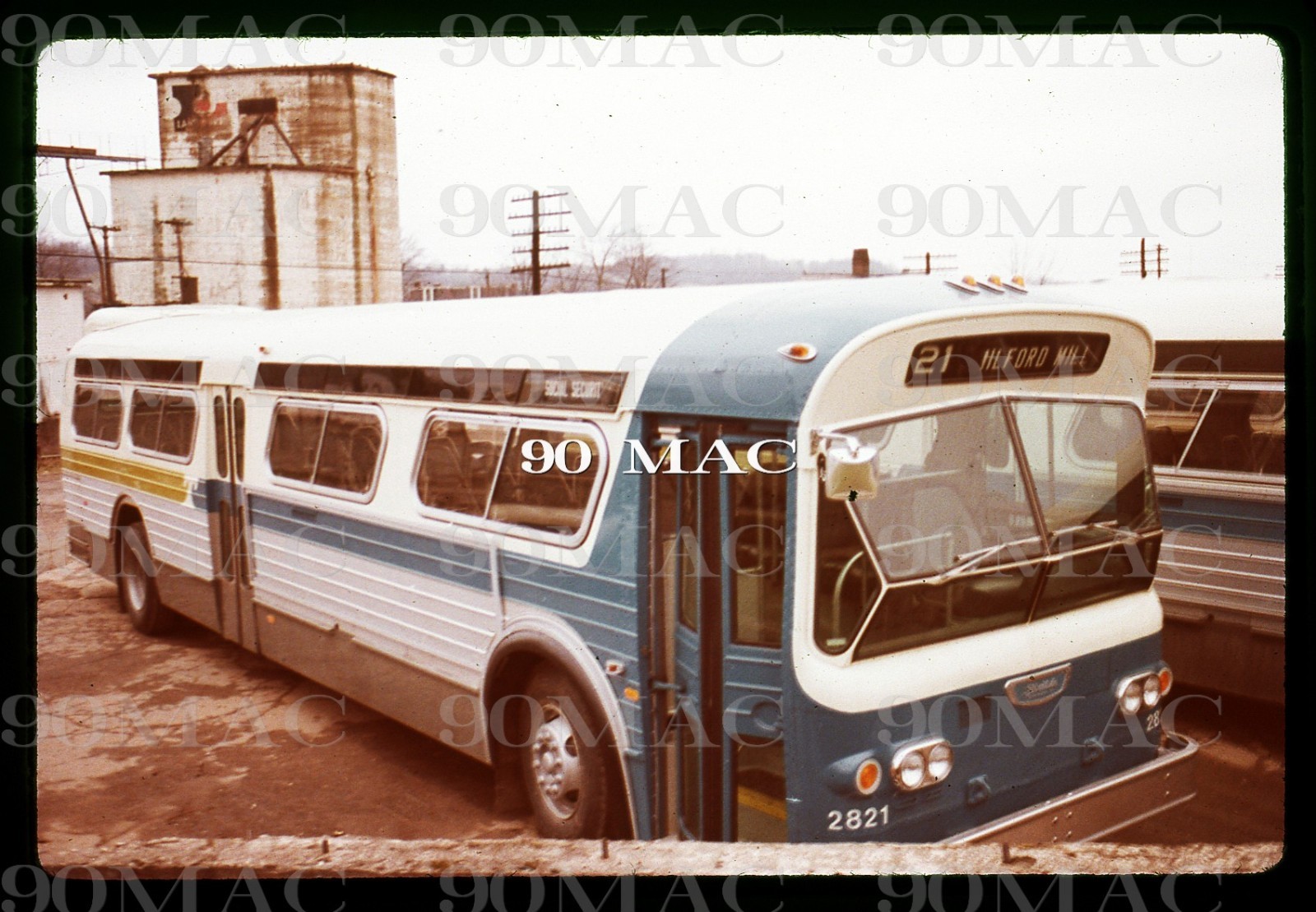 BALTIMORE MTA. FLXIBLE BUS #2821. Baltimore (MD). Original Slide 1974. FACTORY.