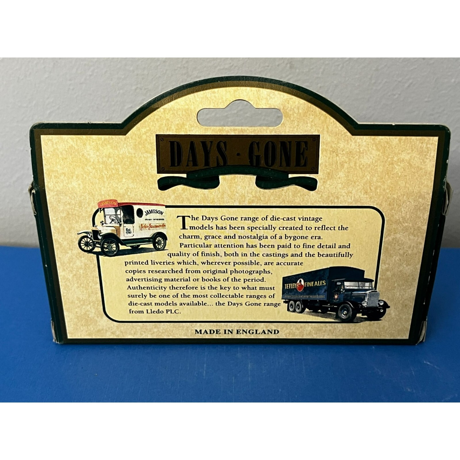 Lledo Days Gone 1932 AEC Regent Open Top Bus No. 68003 Welsh Mountain Zoo
