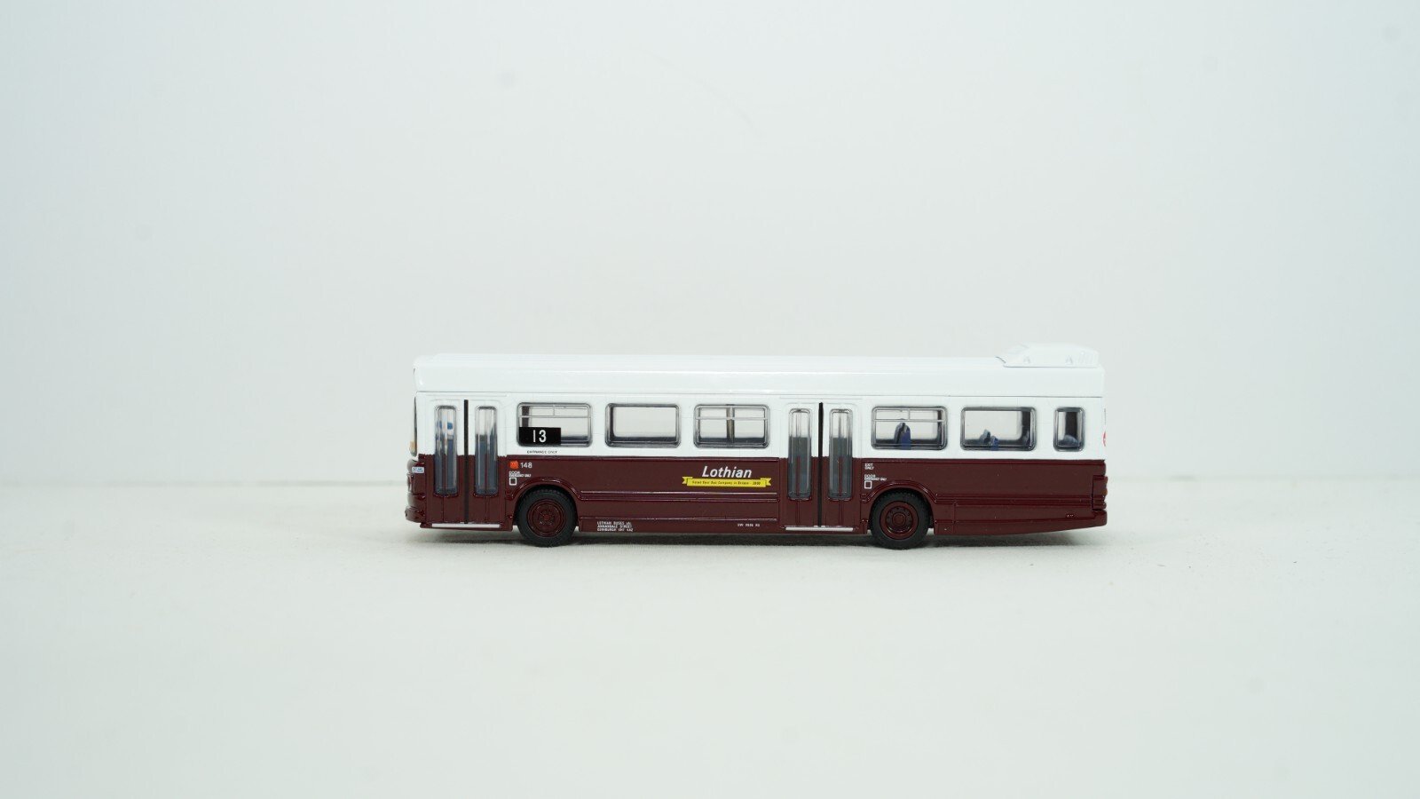 EFE Gilbow 1/76 Leyland National Lothian Regional Transport Bus 15301 NEW W20