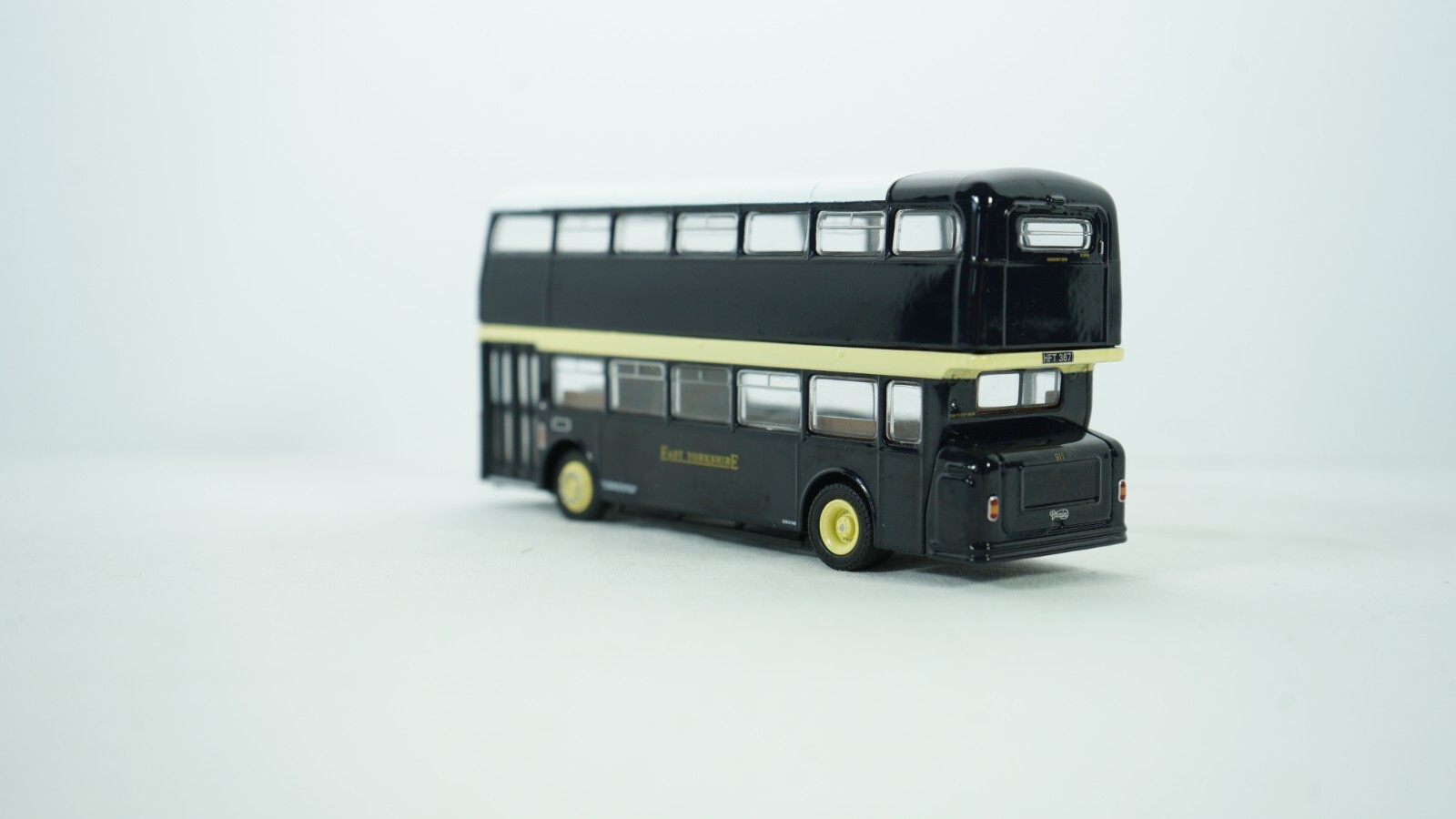 EFE Gilbow 1/76 Daimler MCW Fleetline East Yorkshire D/Deck Bus Item 18012 G3