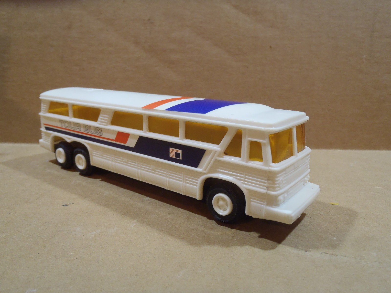 MCI MC-8 Tour Bus Plastic Bus toy – GS