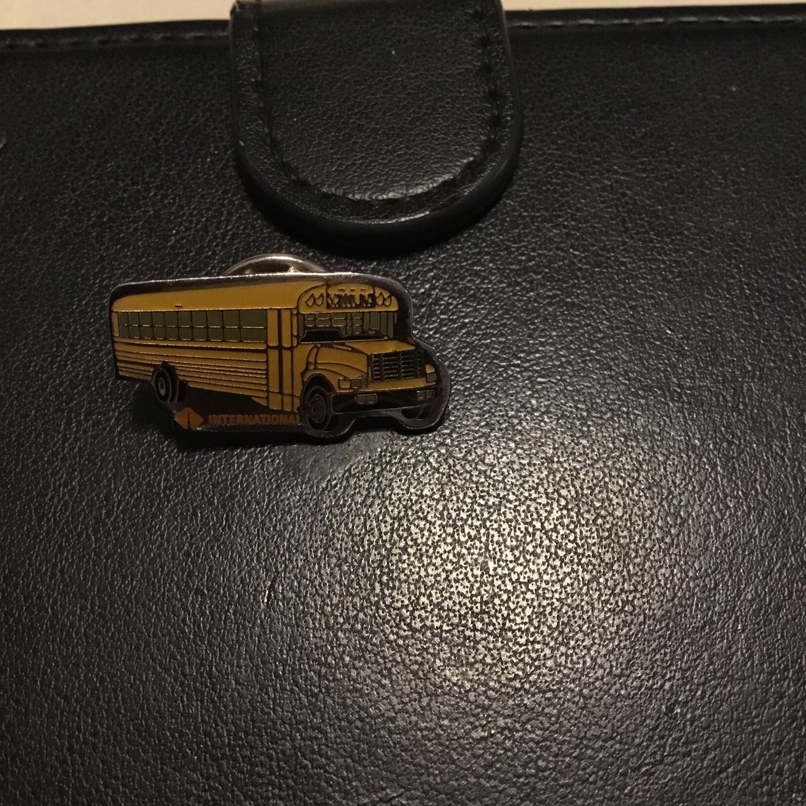 International Yellow SCHOOL BUS Lapel Hat Pin – VINTAGE