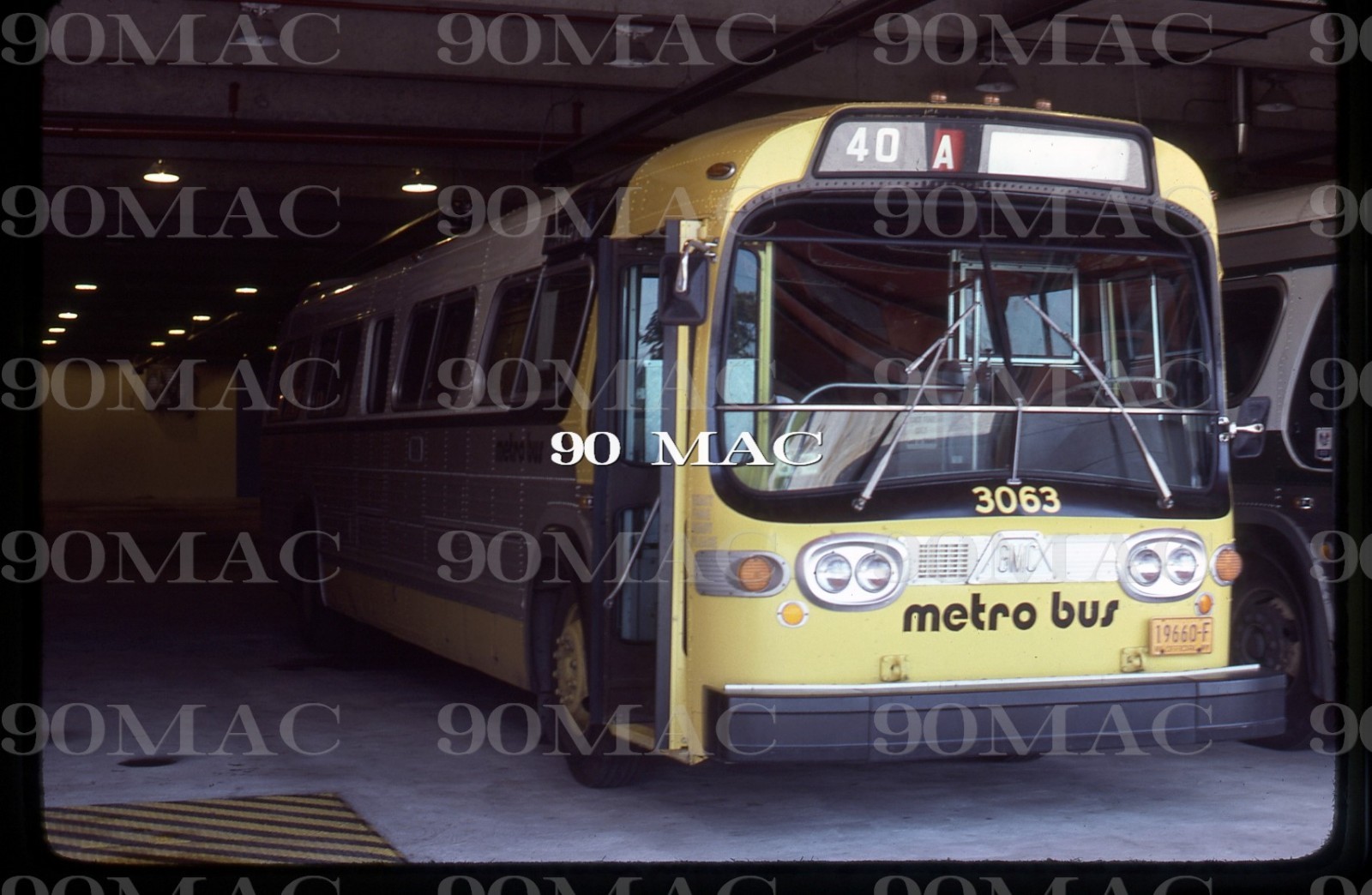 NFTA-METRO. GM COACH BUS #3063. BUFFALO (NY). Original Slide 1977.