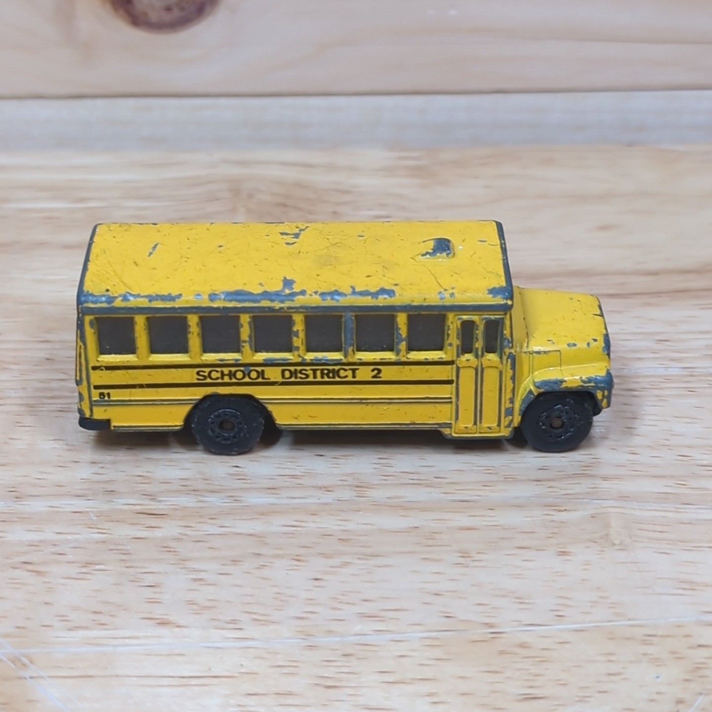 VINTAGE 1985 MATCHBOX YELLOW SCHOOL BUS 1:95 DIECAST