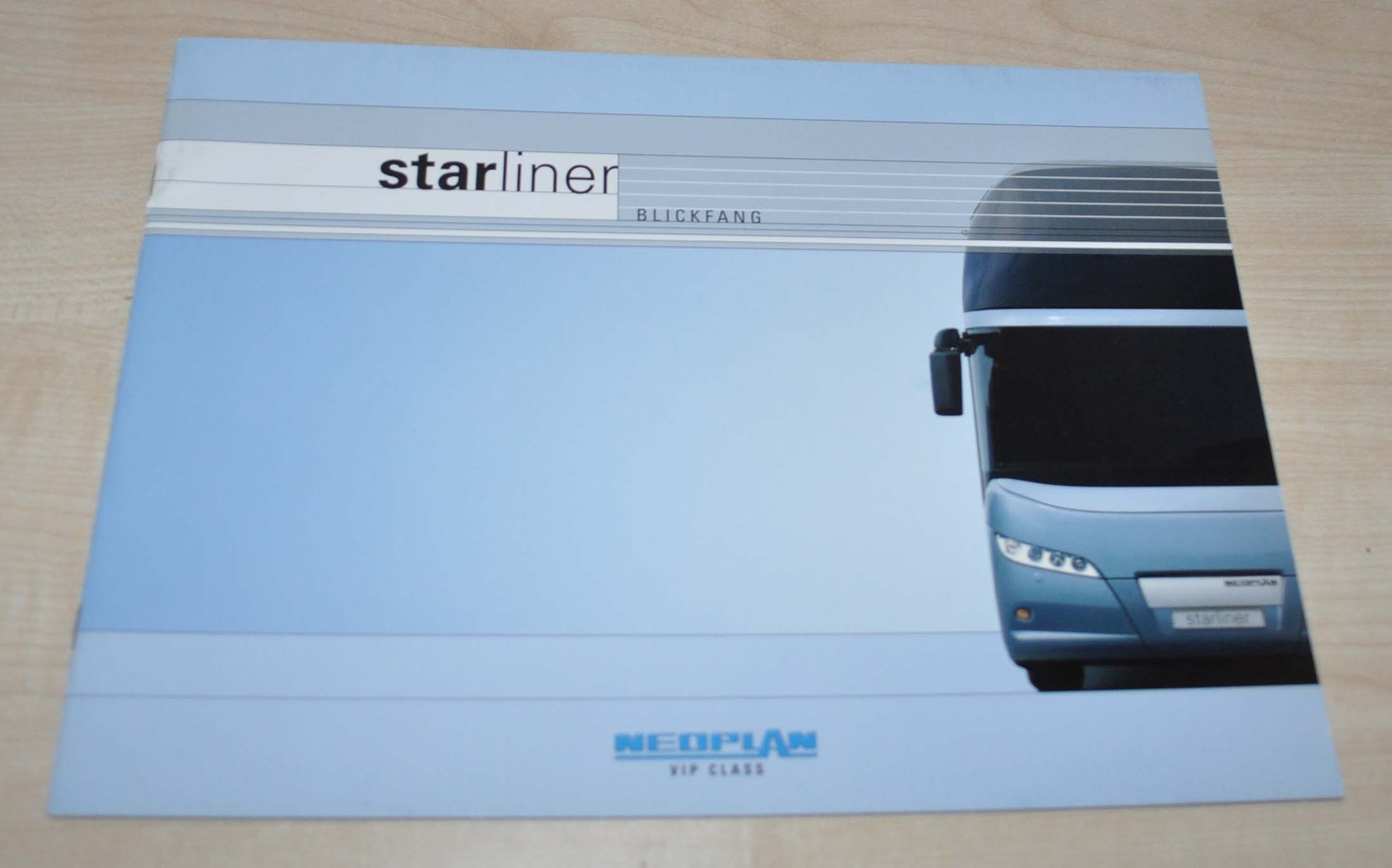 2005 Neoplan Starliner VIP Class Bus Brochure Prospekt DE